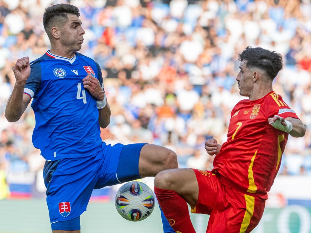 Adam Obert (left) and Diego Lopez in the match Slovakia - Spain in Group A to EURO U21 2025 (European Championship under 21).