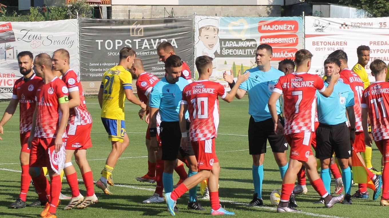 Fotka zo zápasu Raslavice - Košice.