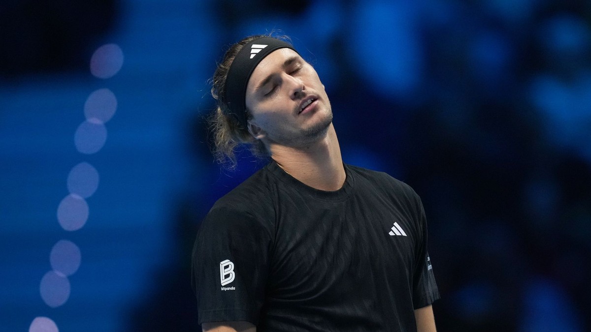 Nemecký tenista Alexander Zverev v zápase proti Kanďanovi Felixovi Augerovi-Aliassimemu.