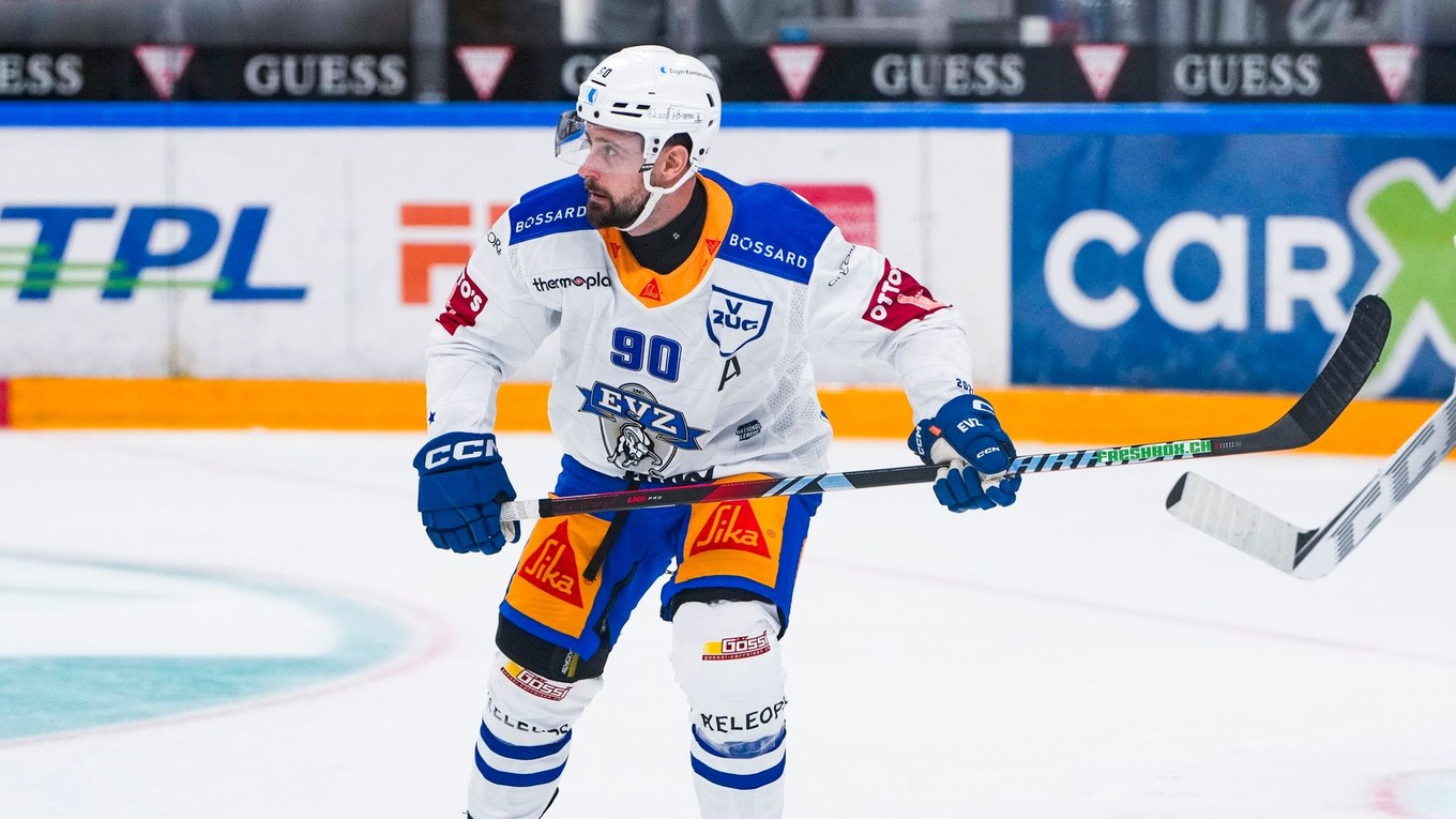 Tomáš Tatar v drese Zugu. 