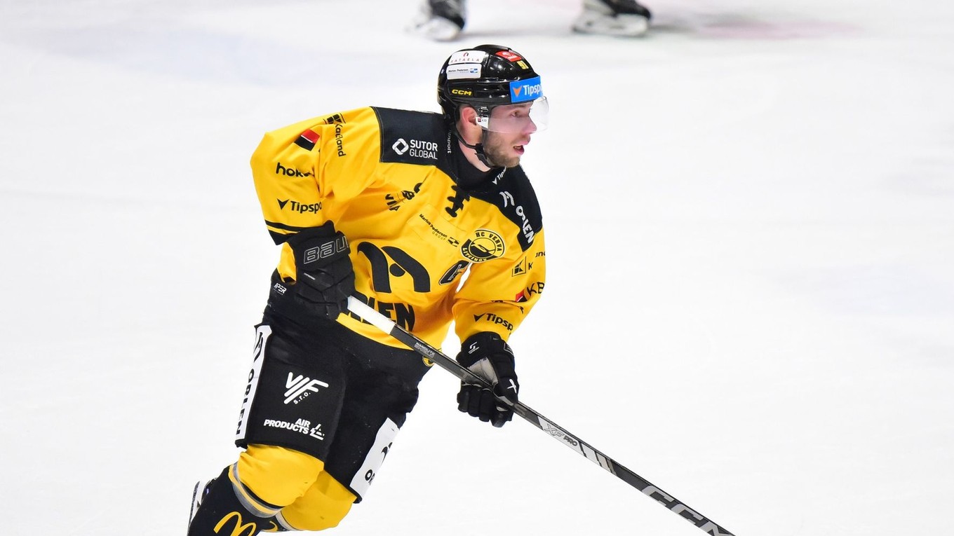 Kapitán Litvínova Matúš Sukeľ.