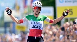 Talianska cyklistka Elisa Longo Borghinová sa teší z víťazstva v 2. etape Okolo Švajčiarska 2026.