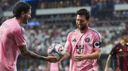 Lionel Messi a Rodrigo de Paul.