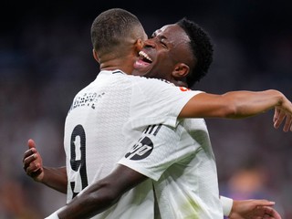 Futbalisti Realu Madrid Kylian Mbappé a Vinícius Júnior.