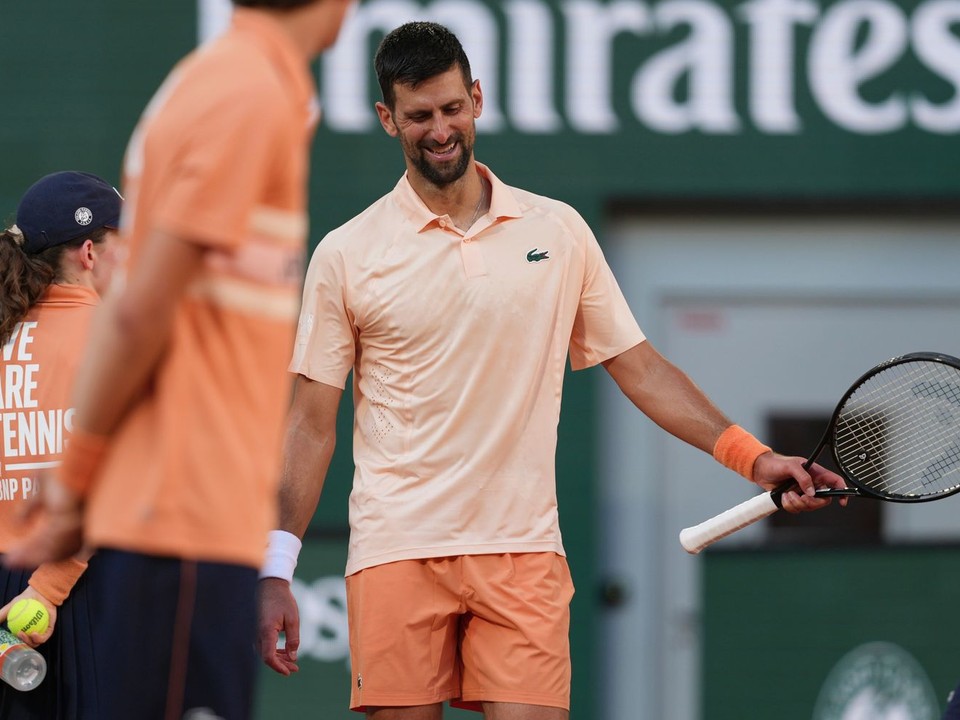 Srbský tenista Novak Djokovič na Roland Garros 2026.