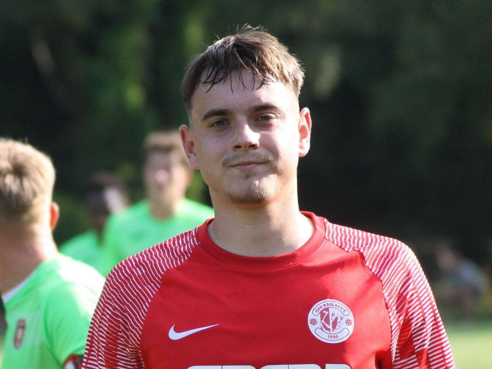 Vladimír Tvardzik v drese OFK-SIM Raslavice.