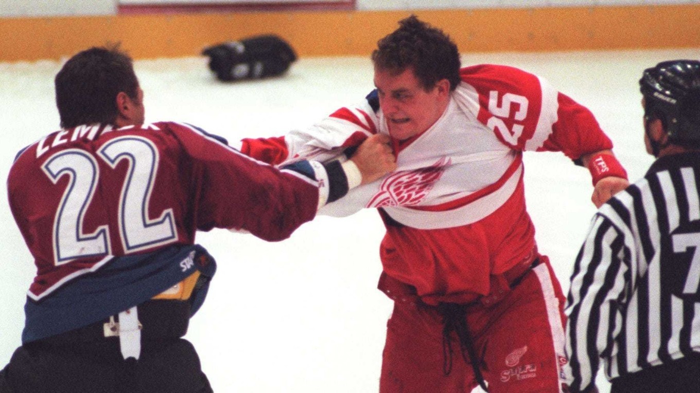 Claude Lemieux a Darren McCarty