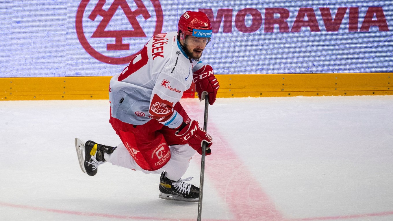 Libor Hudáček v drese HC Oceláři Třinec.