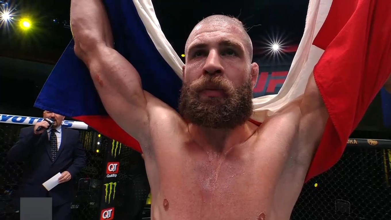Jiří Procházka znova zvíťazil na pôde UFC.