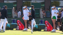 Rozhodca na Wimbledone kontroloval oblečenie Ostapenkovej