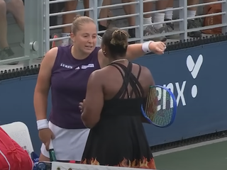 Konflikt medzi Ostapenkovou a Townsendovou.