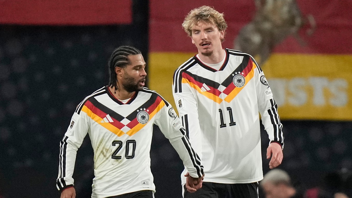 Serge Gnabry a Nick Woltemade.