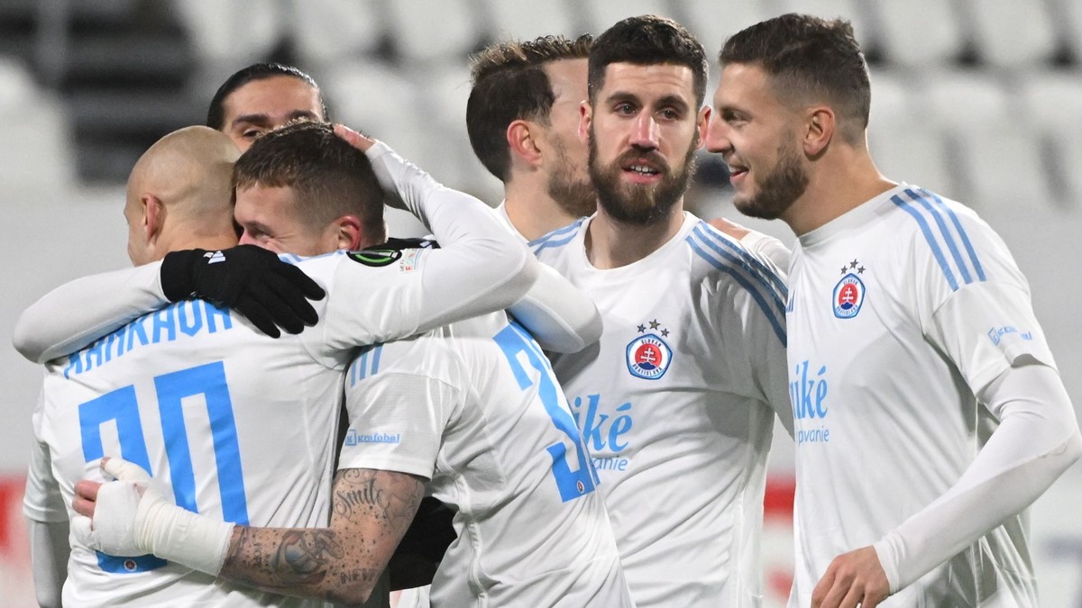 Slovan ladí formu v Katare, hrá sa aj FA Cup. Športový program na dnes (29. január)