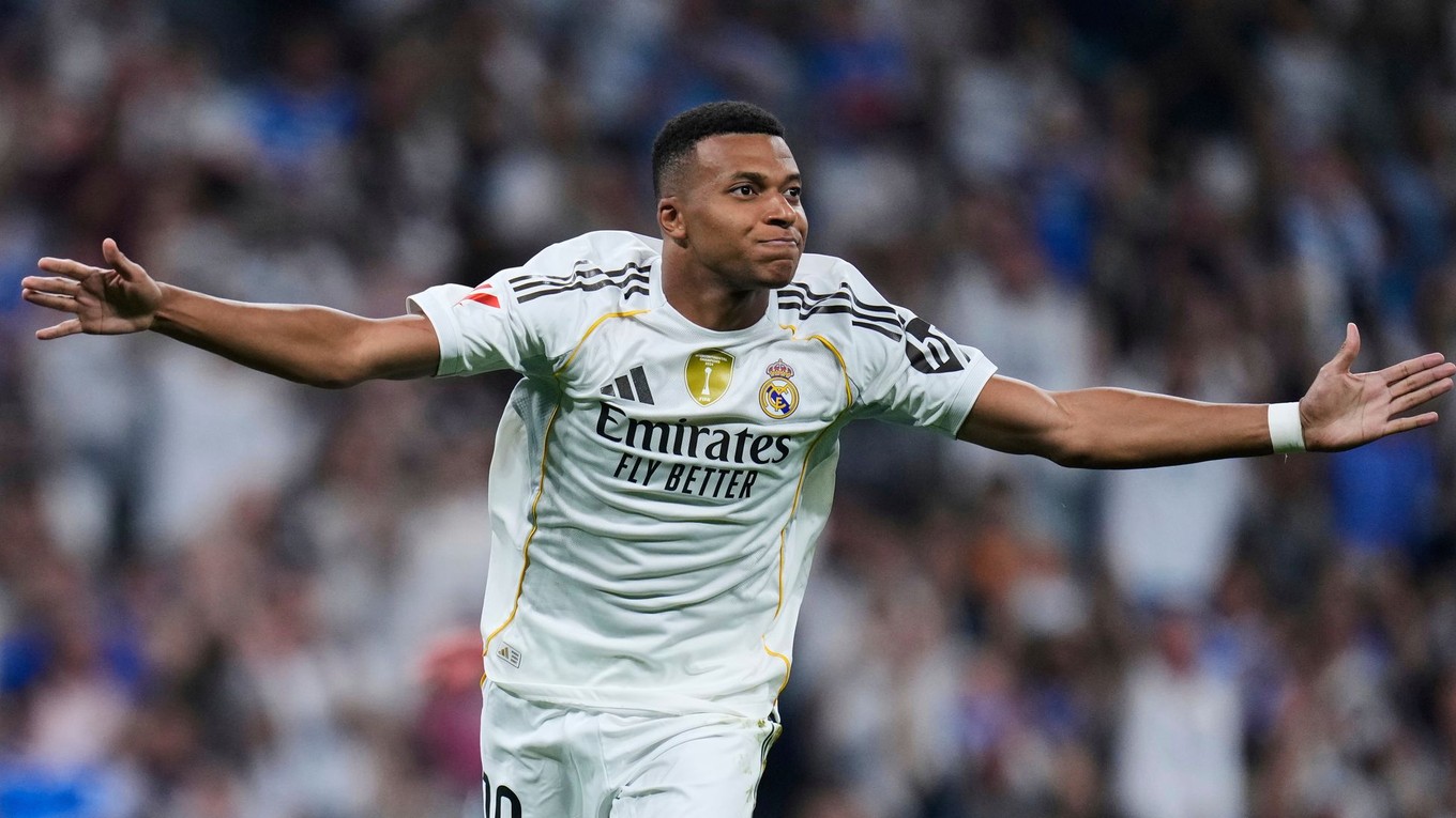 Kylian Mbappé oslavuje gól Realu Madrid.