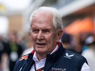 Poradca tímu Red Bull Racing Helmut Marko.