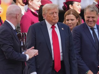 Prezident FIFA Gianni Infantino (vľavo) a prezident USA Donald Trump.