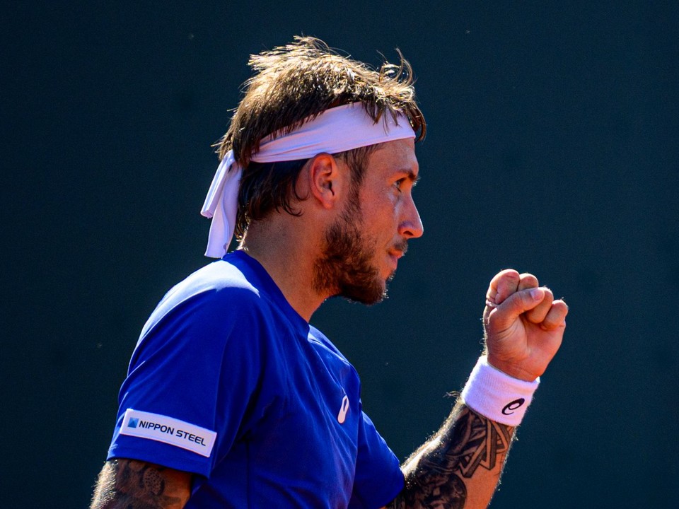 Alex Molčan v zápase Davis Cupu.