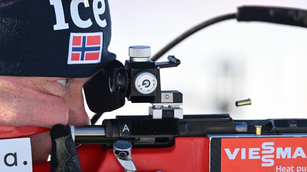 Johannes Dale-Skjevdal počas štafety mužov v Oberhofe.