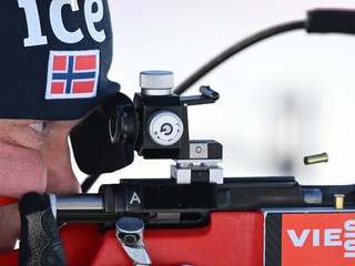 Johannes Dale-Skjevdal počas štafety mužov v Oberhofe.