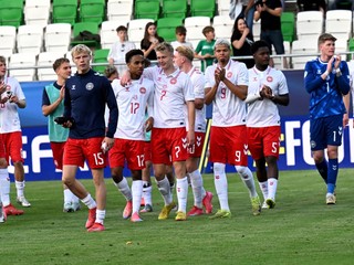 Dánski futbalisti sa tešia po víťazstve v zápase Ukrajina - Dánsko v skupine D na EURO U21 2025.
