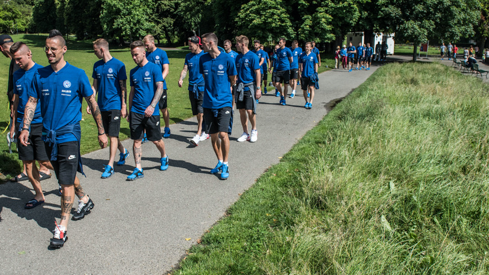 Futbaloví reprezentanti zamierili po zraze na dovolenky.