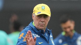 Carlo Ancelotti počas reprezentačného tréningu.