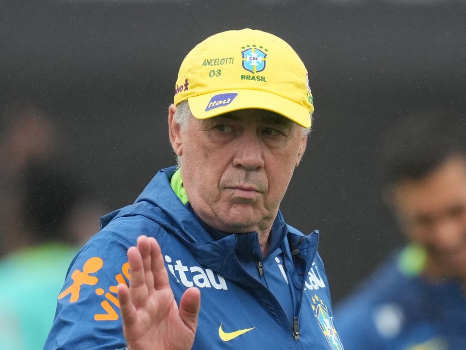 Carlo Ancelotti počas reprezentačného tréningu.