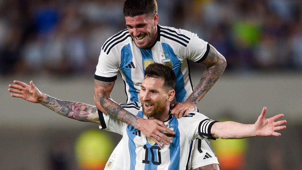 VIDEO: Argentína nastupovala na zápas so slzami v očiach, Messi strelil krásny gól