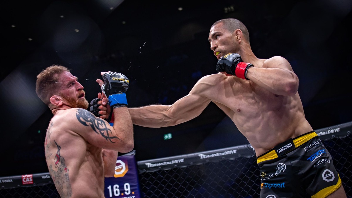 Má pred sebou obrovskú výzvu. Paradeiser zabojuje v Ostrave o titul v ďalšej váhe