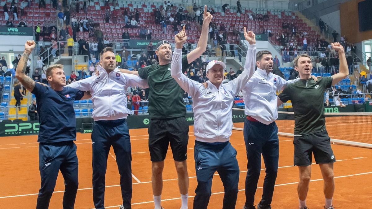 Srbi reagujú na prehru so Slovenskom: Blamáž! Čo by bolo so srbským tenisom bez Djokoviča?