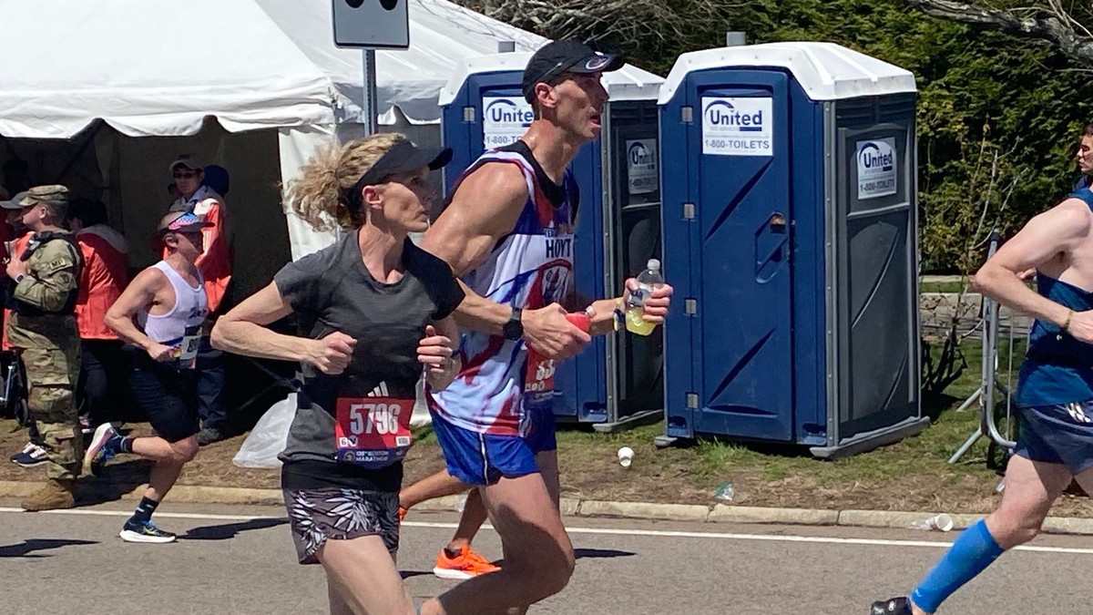 Bostonský maratón bežal aj Chára, čas víťaza je desiaty najrýchlejší