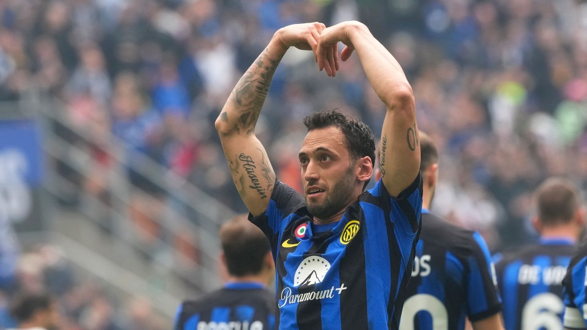 Inter Miláno potvrdil zisk titulu víťazstvom, dvomi gólmi sa zaskvel Calhanoglu