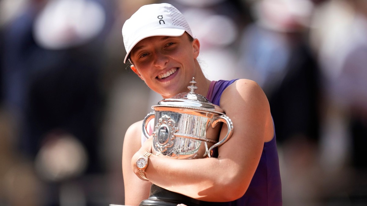 Iga Swiateková vyhrala štvrtýkrát Roland Garros. Evertová: Je bezkonkurenčná