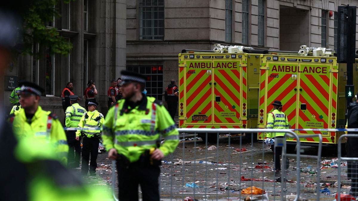 Premier League: Driver Who Crashed Into Crowd in Liverpool Penalized - News Directory 3