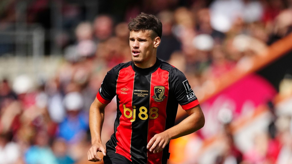 Nové meno na Anfielde. Liverpool dá šancu mladému obrancovi z Maďarska