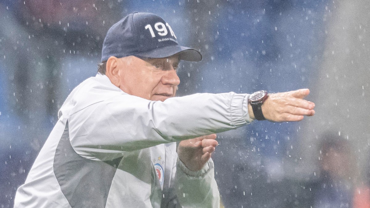 Tréner Weiss spoznal verdikt disciplinárky. Slovan zaplatí aj finančnú pokutu