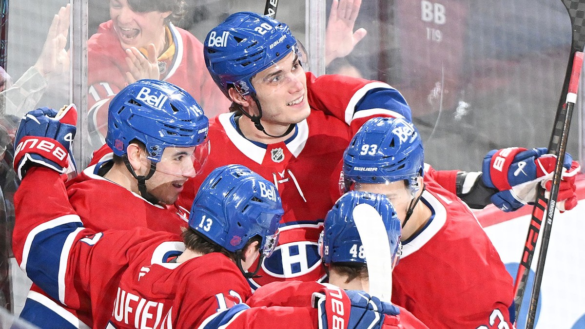 VIDEO: Slafkovský sa podieľal na polovici gólov Montrealu. Vyhlásili ho za druhú hviezdu zápasu