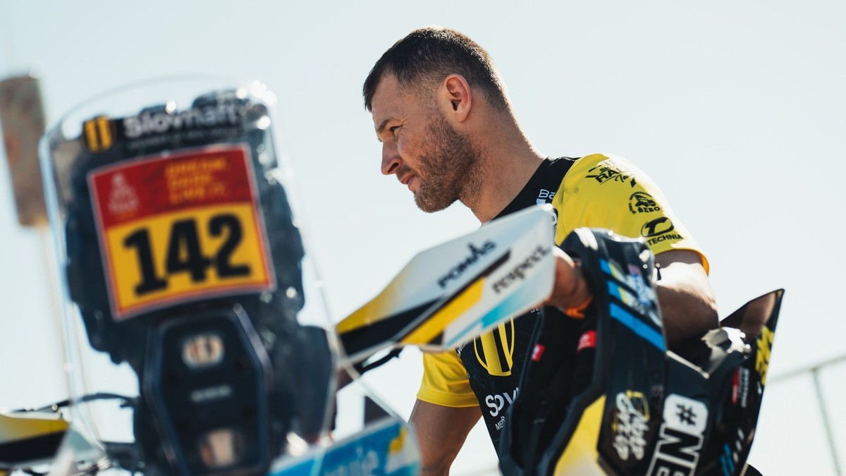 Dakar Rally Withdrawal: Štefan Svitko Pulls Out After Stage 3 Accident - News Directory 3