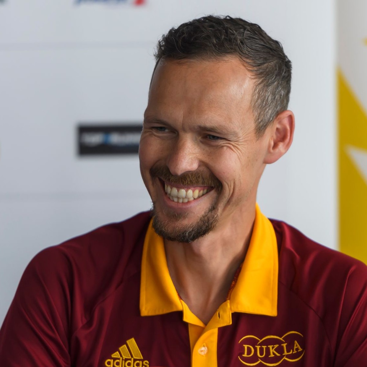 Matej Tóth. 