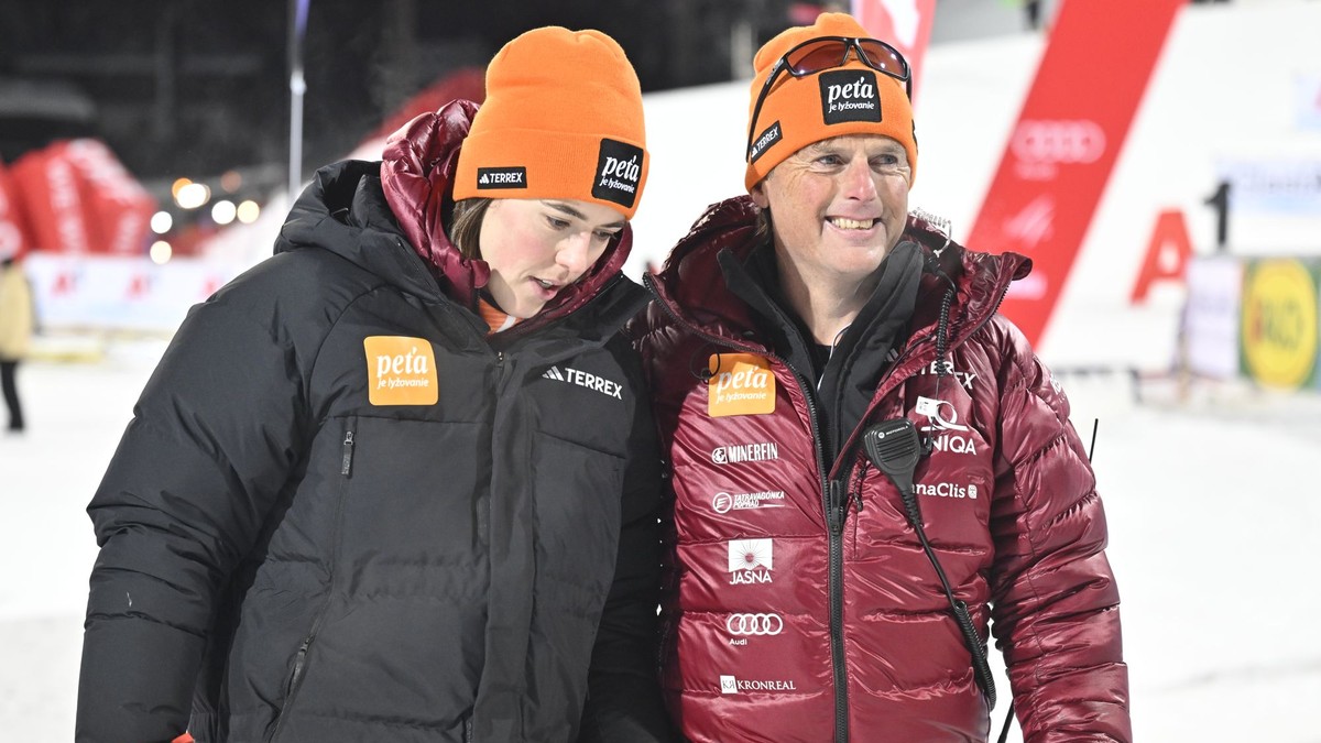 Petra Vlhová a jej tréner Mauro Pini.