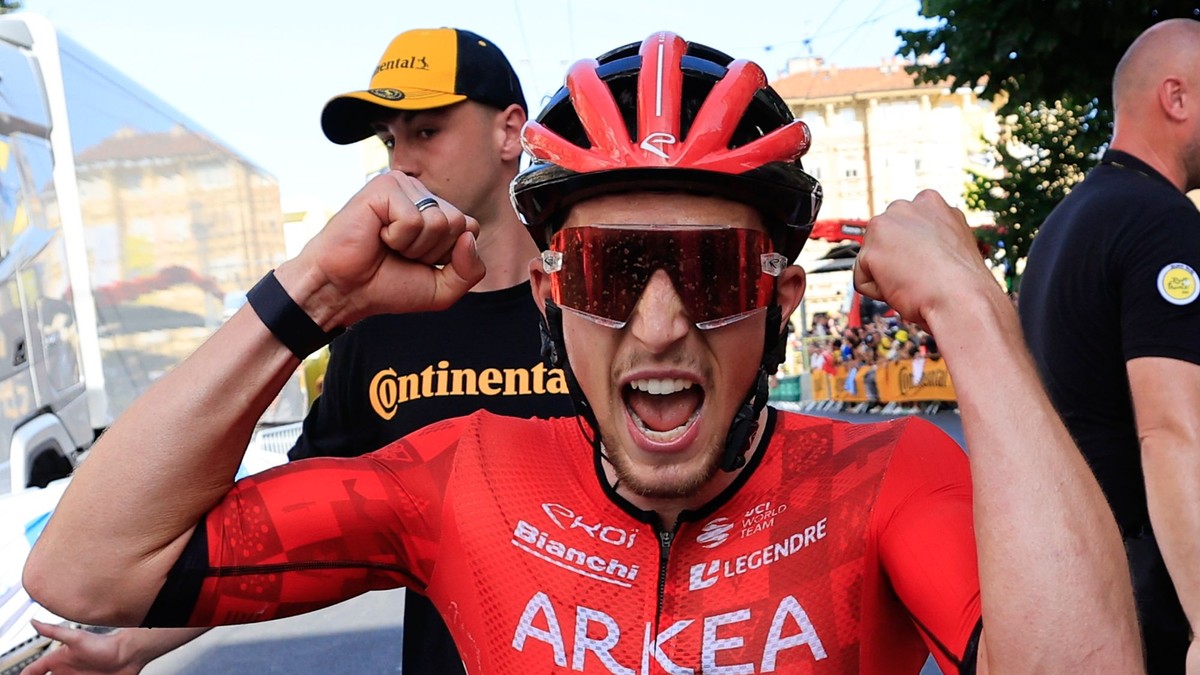 Kevin Vauquelin z tímu Arkéa-B&B Hotels  vyhral 2. etapu na Tour de France 2024.