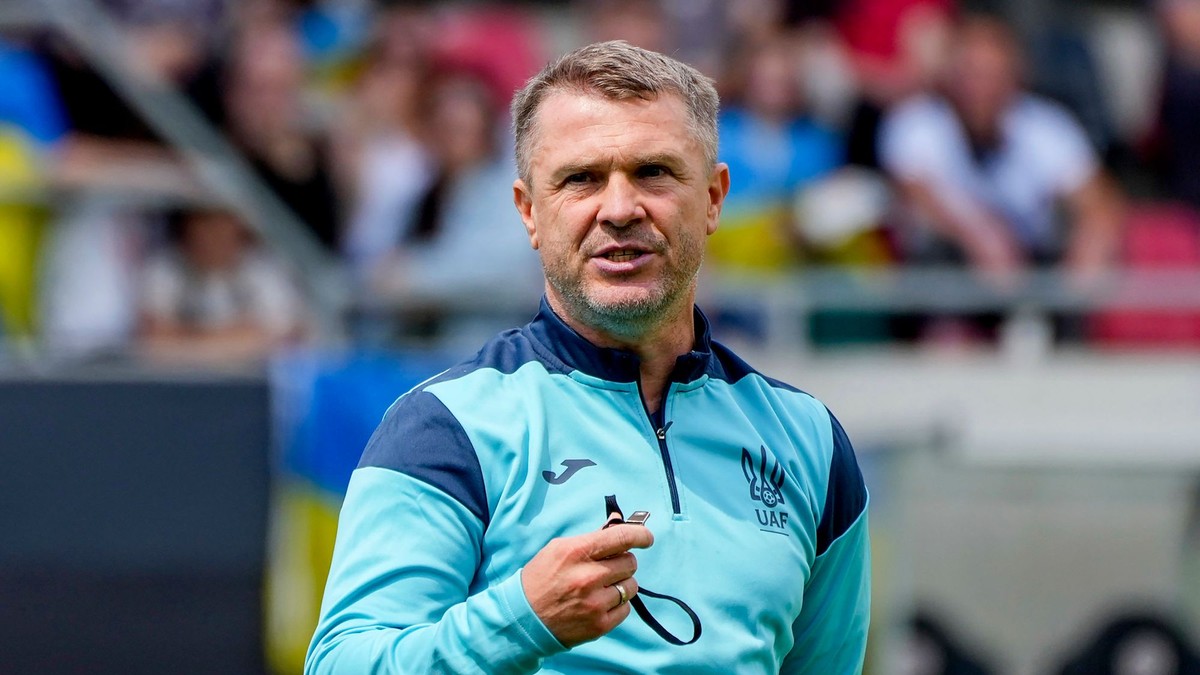 Na snímke tréner ukrajinskej futbalovej reprezentácie Serhij Rebrov.