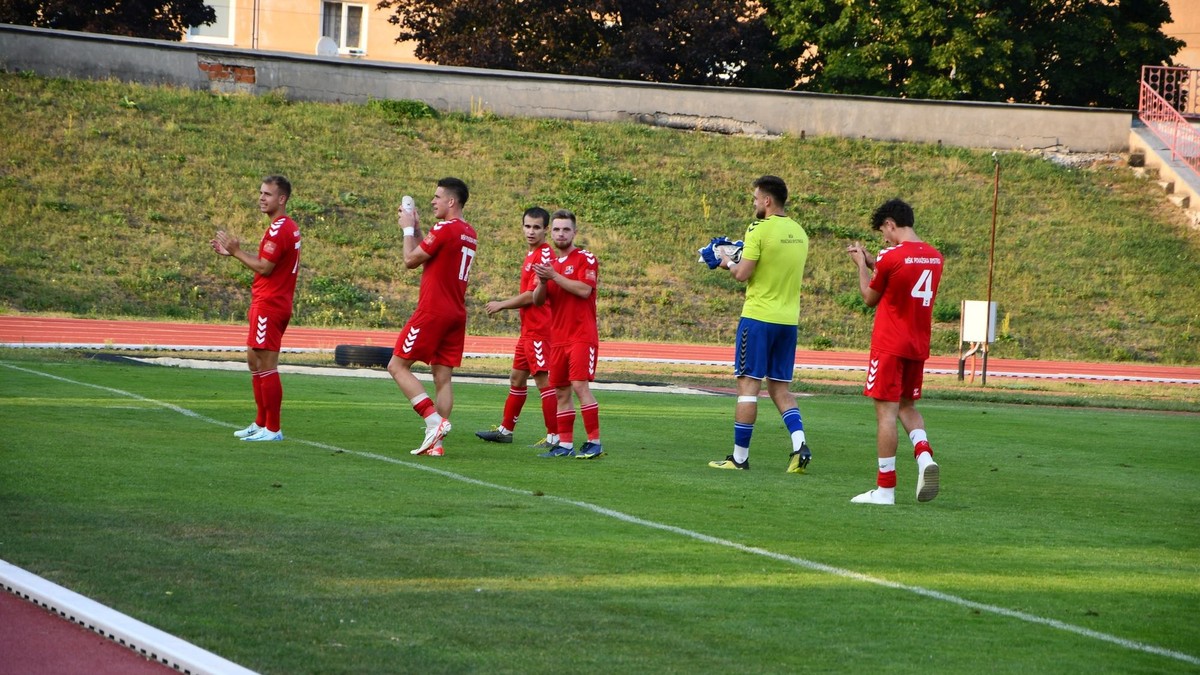 Futbalisti MŠK Považská Bystrica.