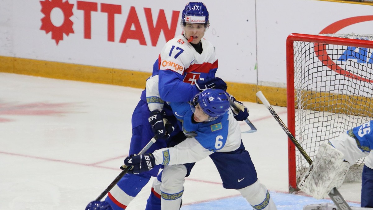 Daniel Jenčko v zápase Slovensko - Kazachstan na MS U20 2025