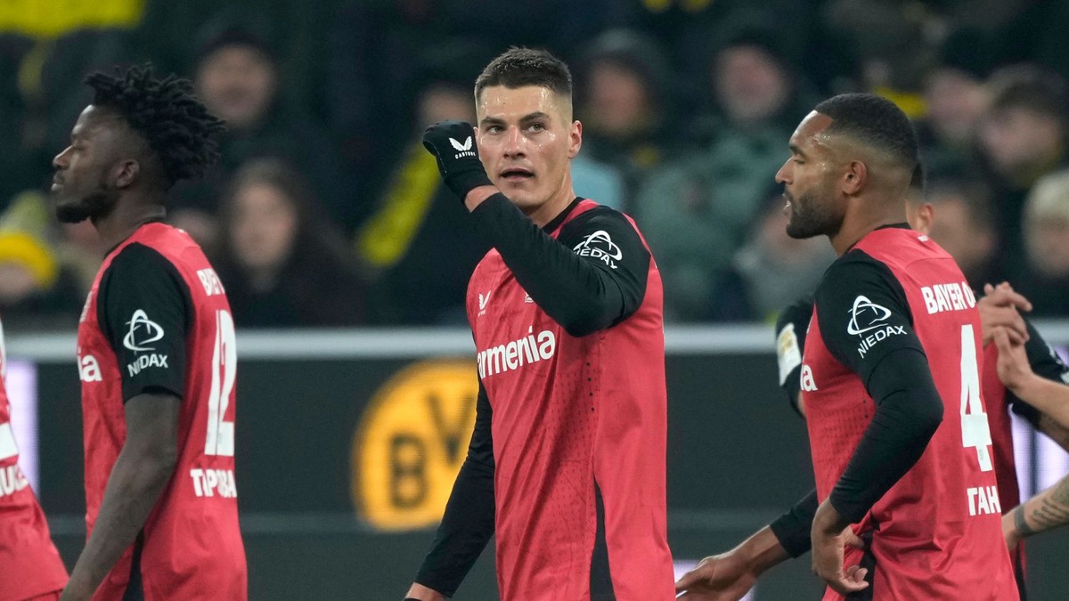 Patrik Schick sa teší po strelenom góle v zápase Borussia Dortmund - Bayer Leverkusen v 16. kole Bundesligy.