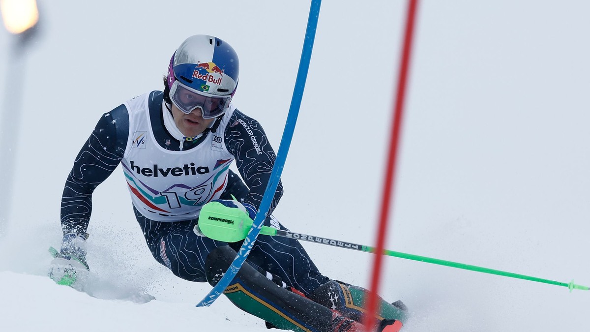 Brazílčan Lucas Braathen počas slalomu Svetového pohára v Adelbodene.