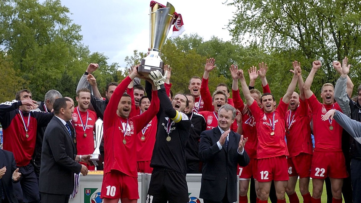 Dukla Banská Bystrica - víťaz Slovenského pohára 2004/05.