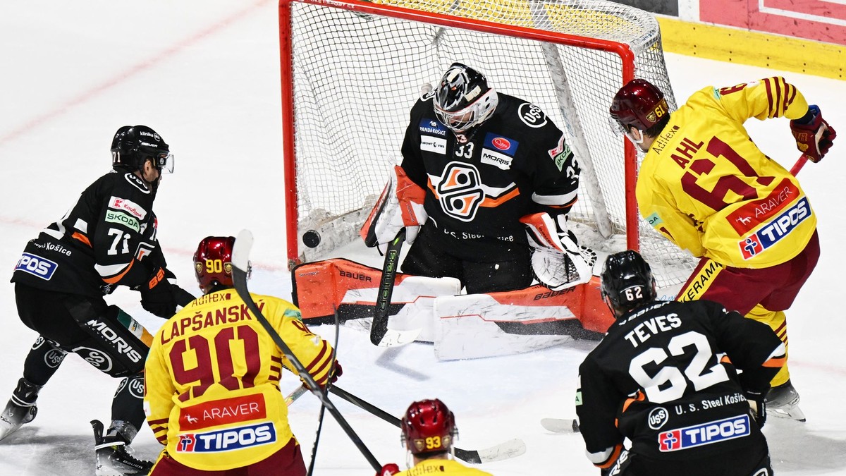 Fotka zo zápasu HC Košice - HK Dukla Trenčín.