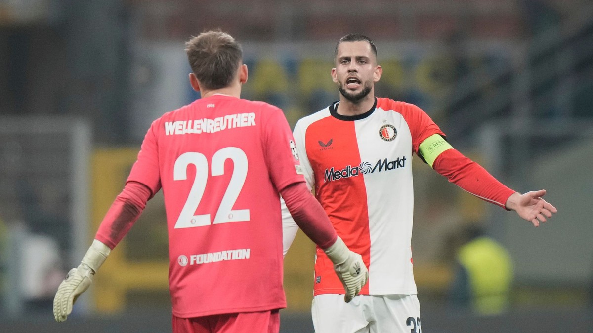 Brankár Feyenoordu Timon Wellenreuther a Dávid Hancko.