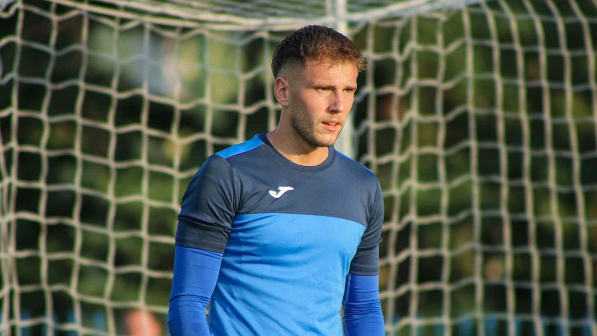 Brankár Filip Regitko.